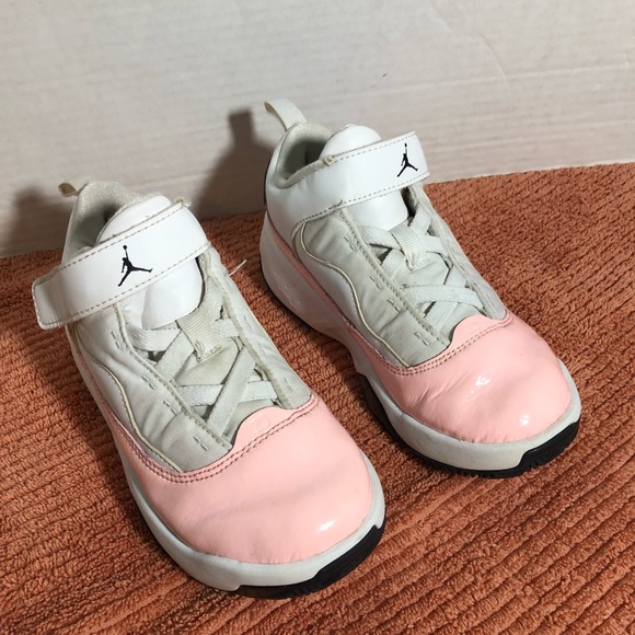 Nike Air Jordan Max Aura CN8095-116 Size 12C - Picture 2 of 8